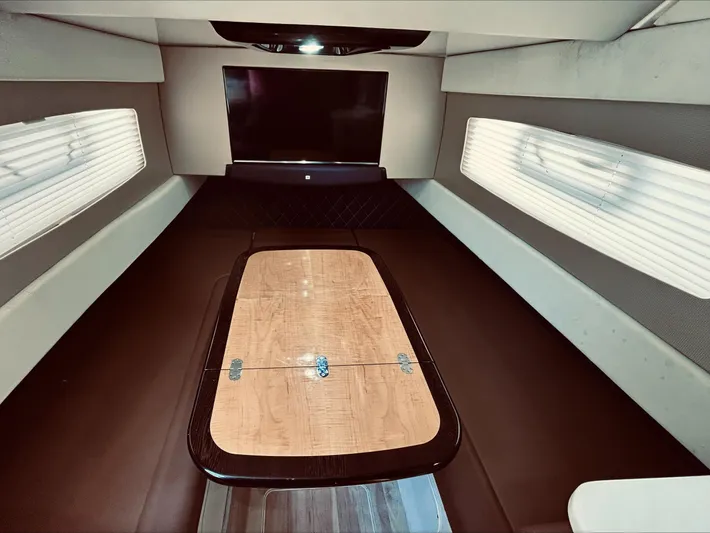 T- Highlander Yacht Photos Pics 