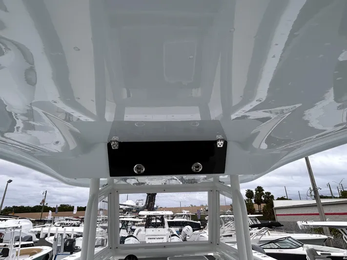  Yacht Photos Pics 2023 Twin Vee 340 Gfx - Image 19
