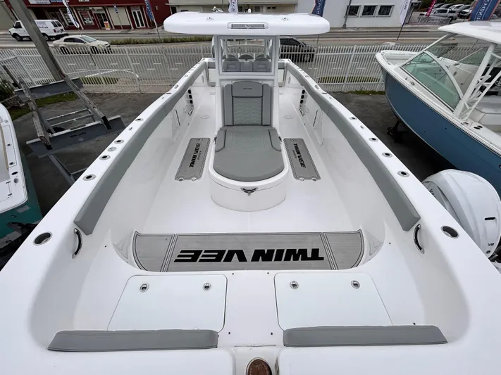  Yacht Photos Pics 2023 Twin Vee 340 Gfx - Image 17