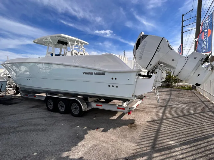  Yacht Photos Pics 2023 Twin Vee 340 Gfx - Image 6