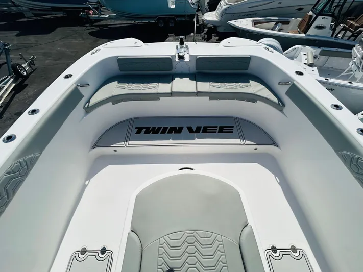  Yacht Photos Pics 2023 Twin Vee 340 Gfx - Image 23