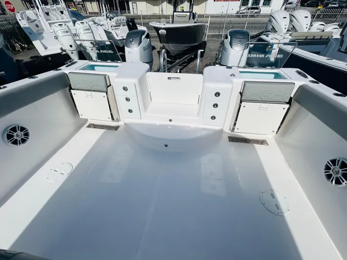  Yacht Photos Pics 2023 Twin Vee 340 Gfx - Image 27