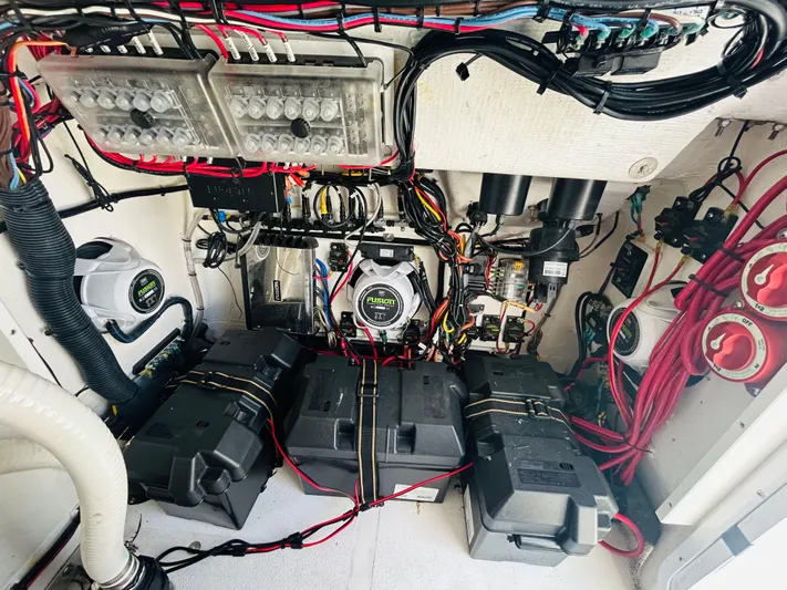  Yacht Photos Pics 2023 Twin Vee 340 Gfx - Image 26