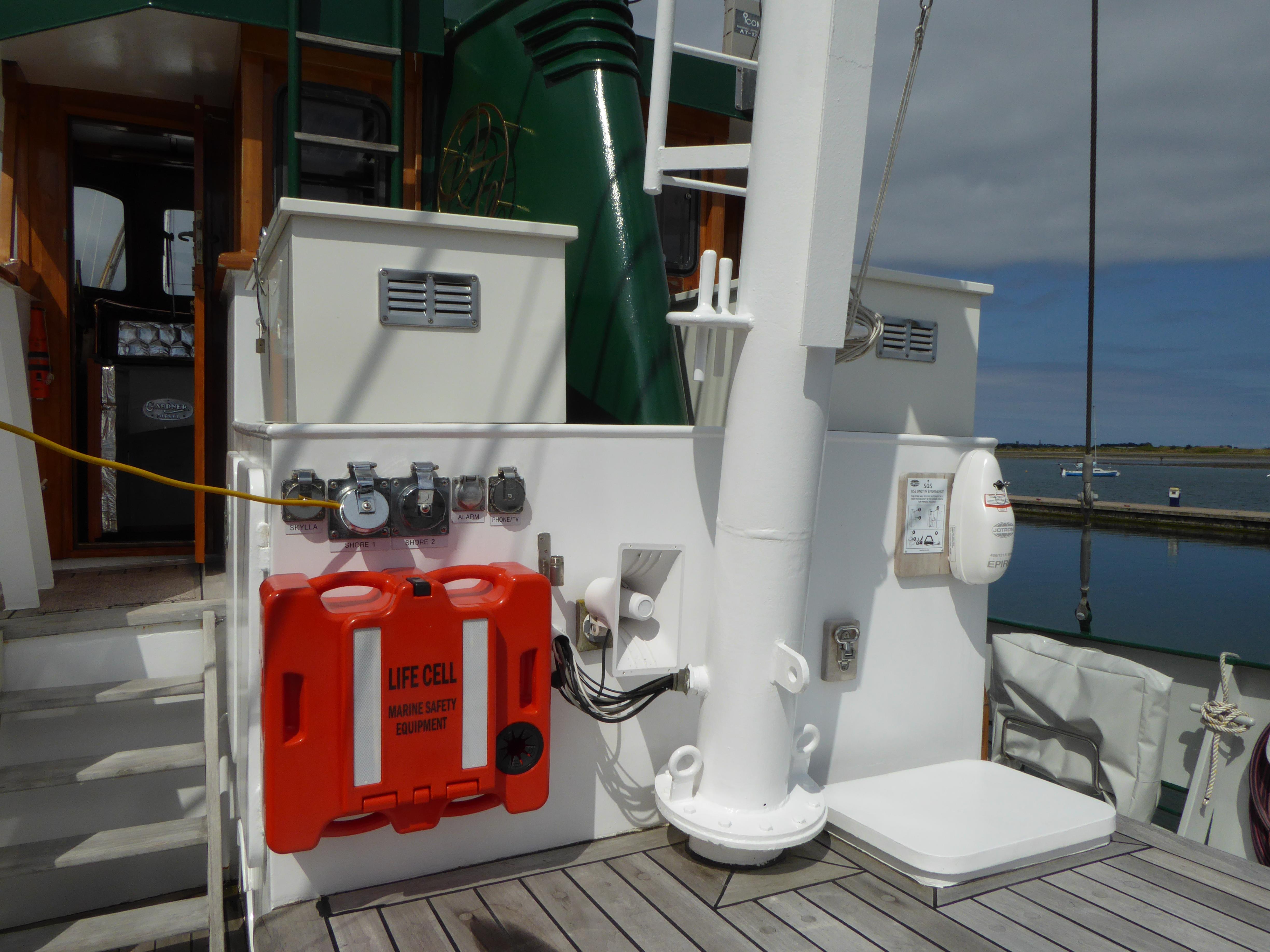 dutch trawler yacht