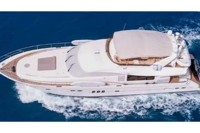 2004 Princess 82