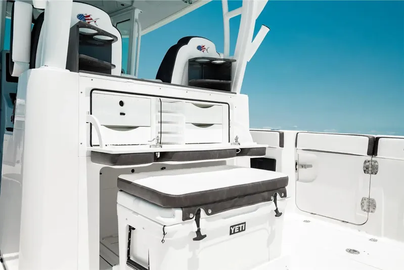  Yacht Photos Pics Manufacturer Provided Image