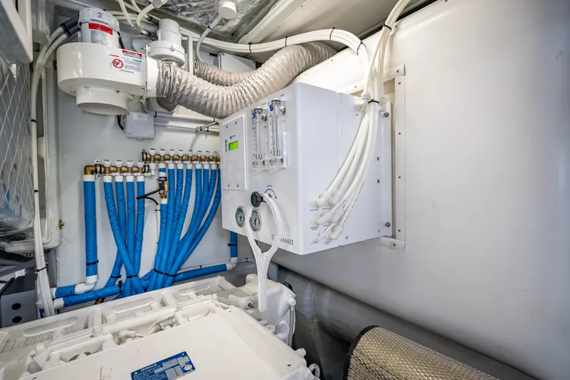 Club T Yacht Photos Pics 