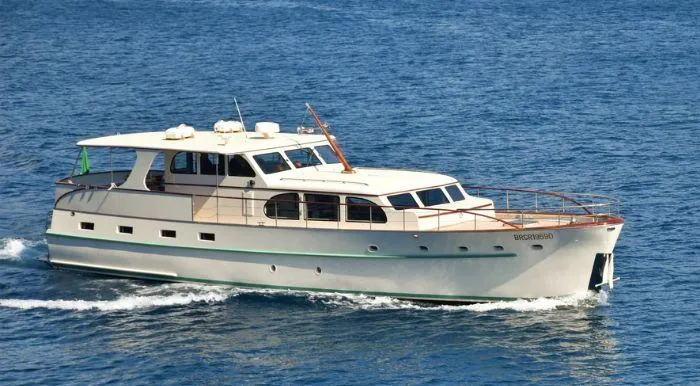 Sally Yacht Photos Pics 