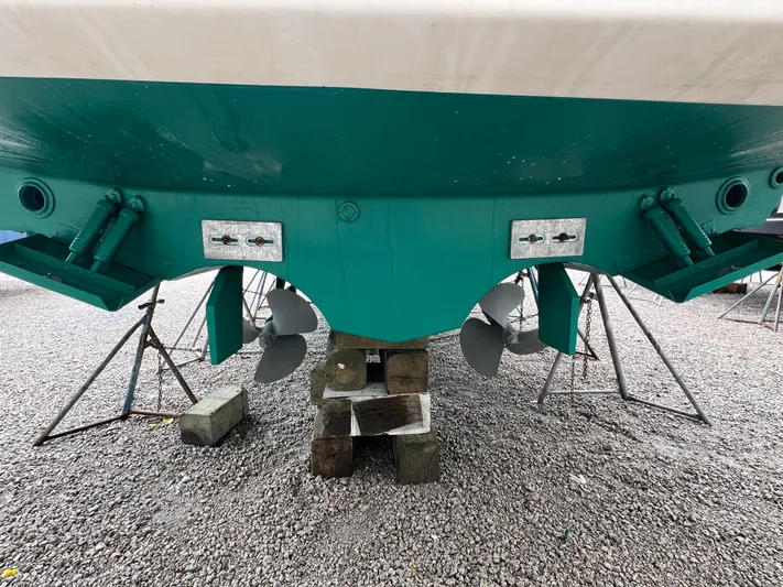 Galavant Yacht Photos Pics 