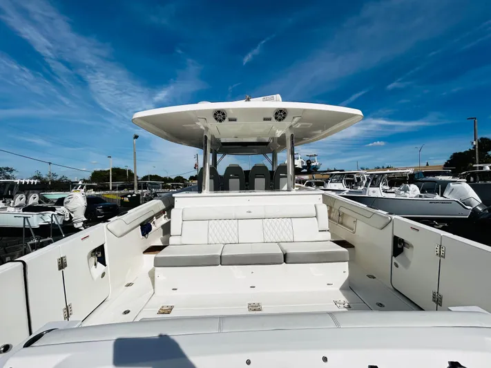  Yacht Photos Pics 2022 REGAL 38 SAV - Image 12