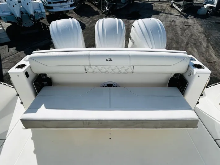  Yacht Photos Pics 2022 REGAL 38 SAV - Image 9