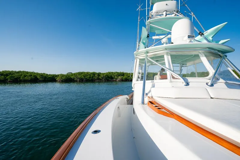 Last Mango II Yacht Photos Pics 