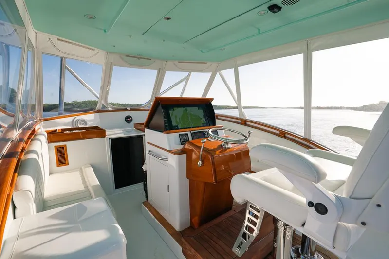 Last Mango II Yacht Photos Pics 