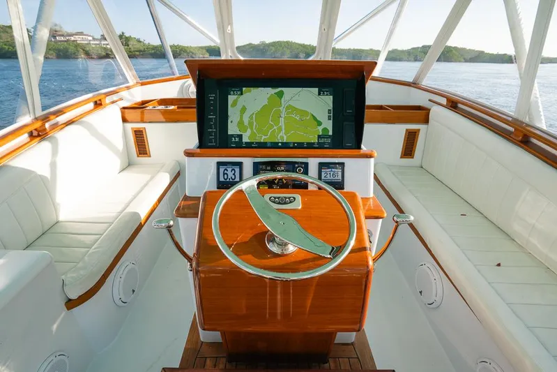 Last Mango II Yacht Photos Pics 