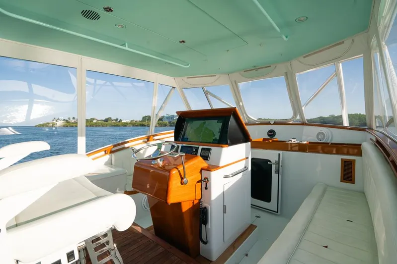 Last Mango II Yacht Photos Pics 