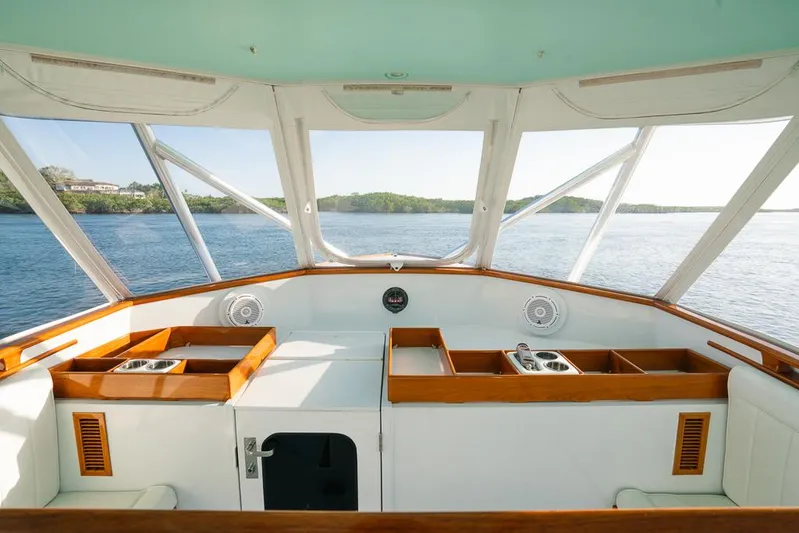 Last Mango II Yacht Photos Pics 