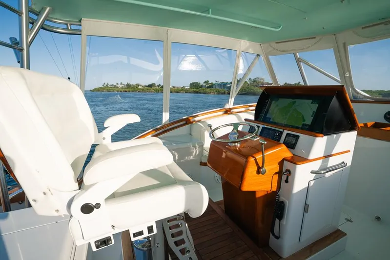 Last Mango II Yacht Photos Pics 