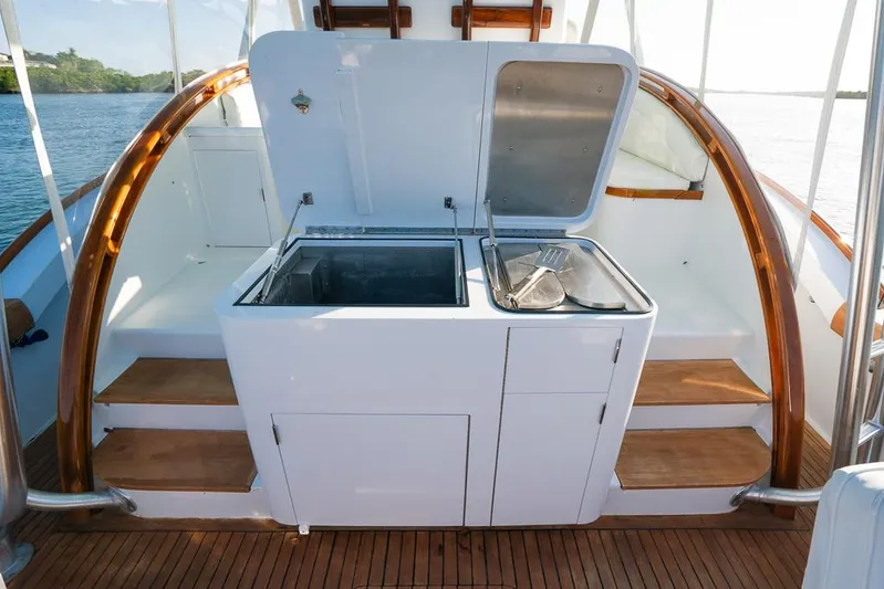 Last Mango II Yacht Photos Pics 