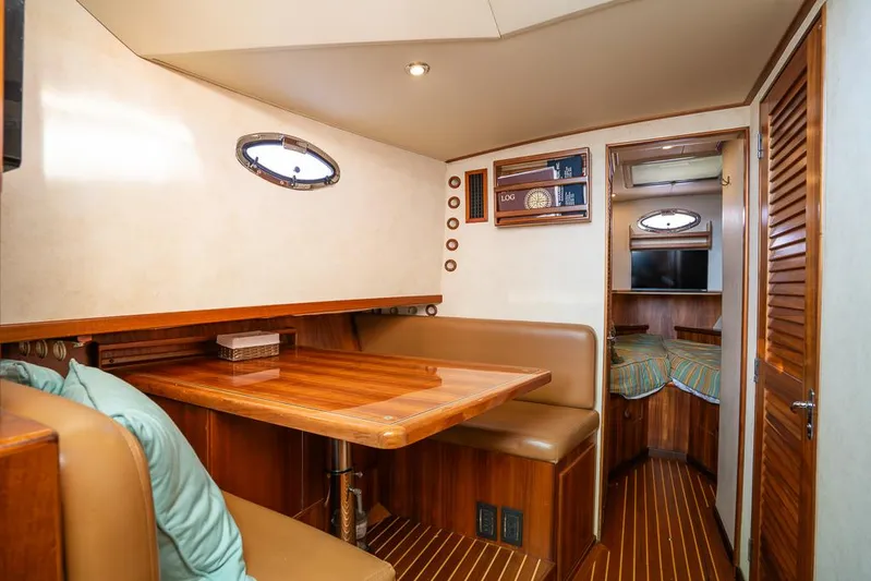 Last Mango II Yacht Photos Pics 