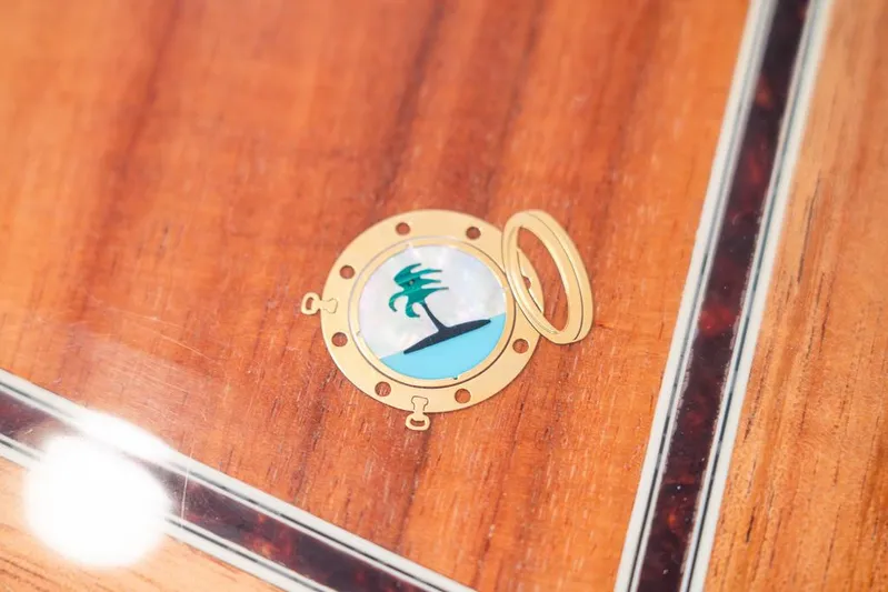 Last Mango II Yacht Photos Pics 