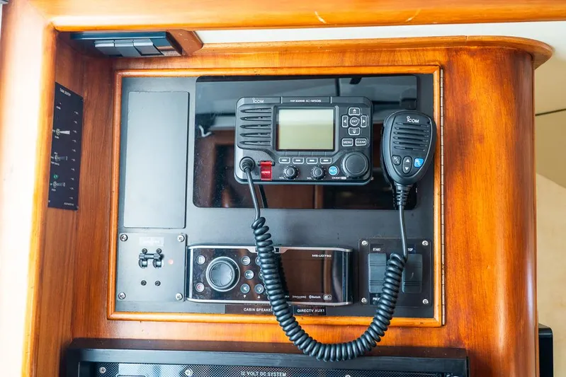 Last Mango II Yacht Photos Pics 