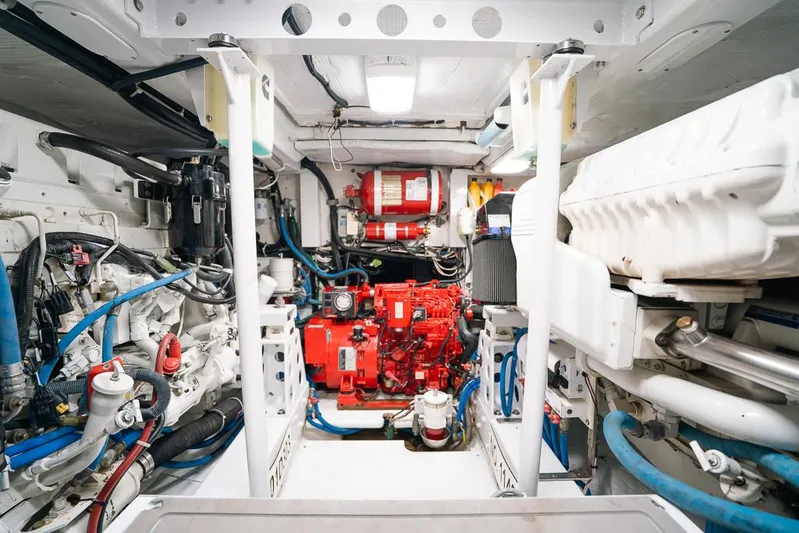 Last Mango II Yacht Photos Pics 