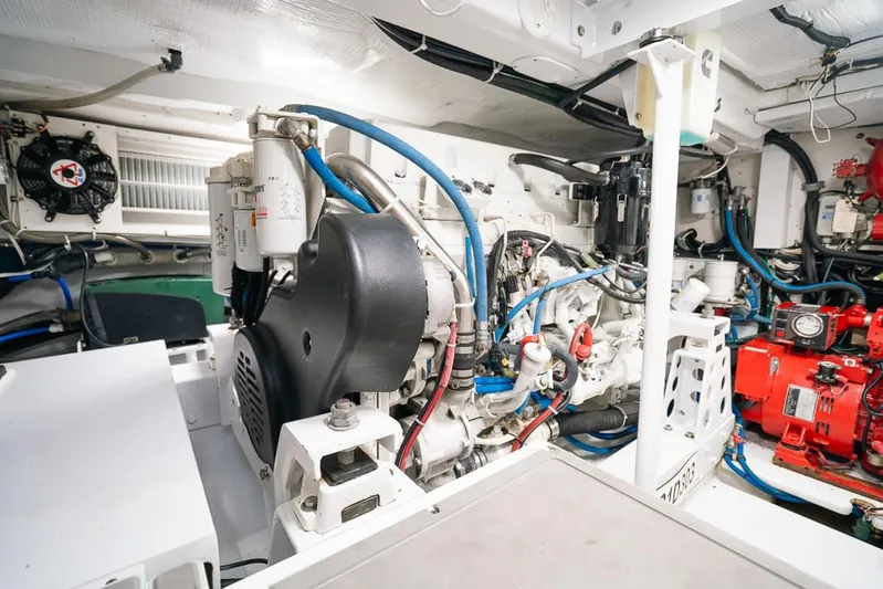 Last Mango II Yacht Photos Pics 