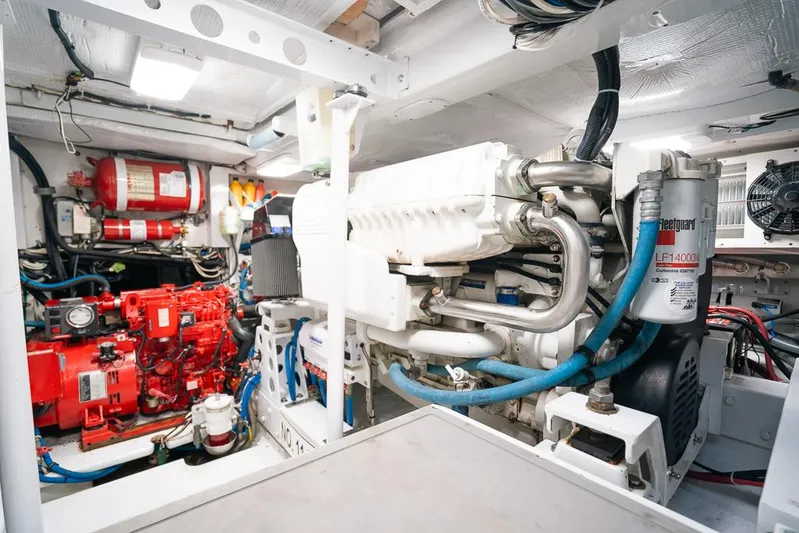 Last Mango II Yacht Photos Pics 