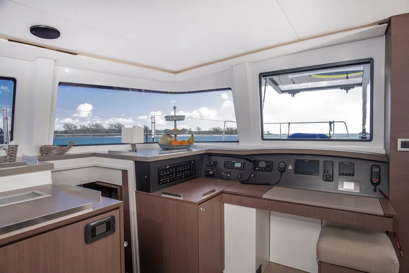 Bella Yacht Photos Pics Interior of 2021 Bali 4.8 yacht with modern navigation panel and ocean view.