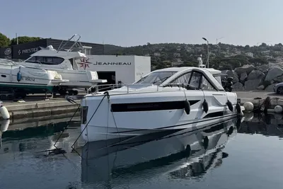 2024 Jeanneau DB 37