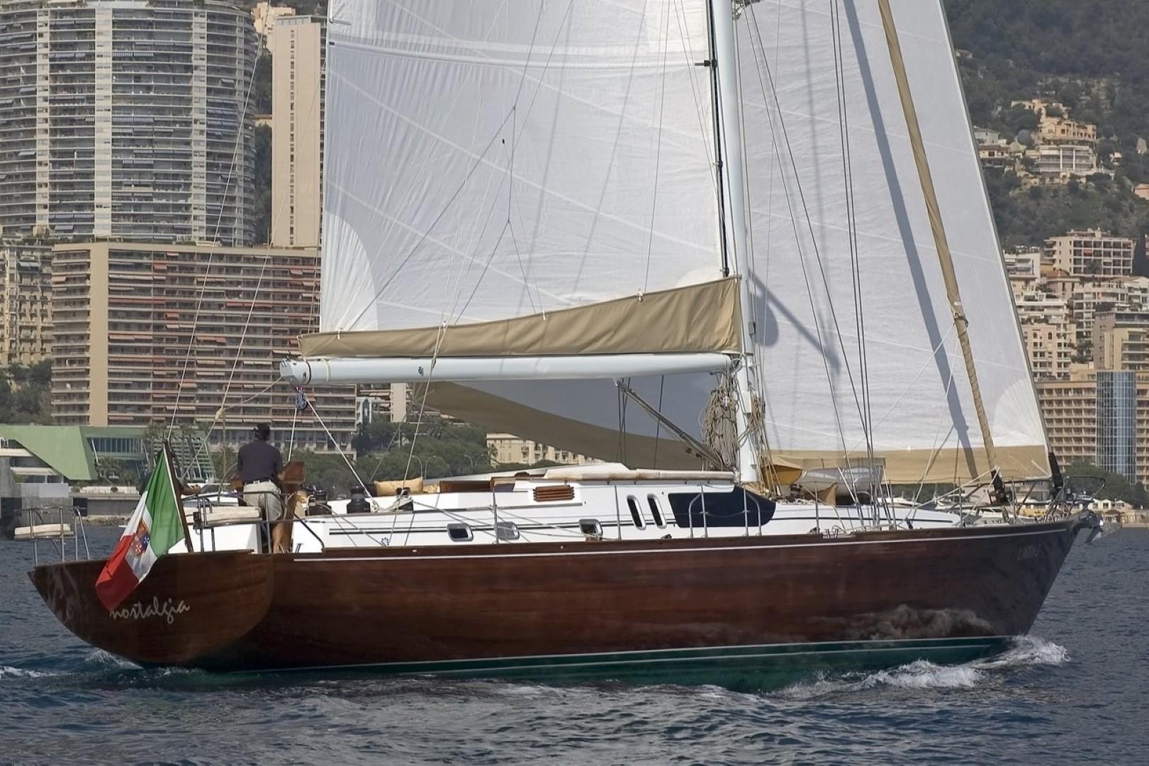 2005 Lagoon Royal Pilot Saloon 65