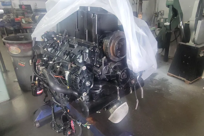 Grand Cru Yacht Photos Pics New Reman 8.1 Block Port