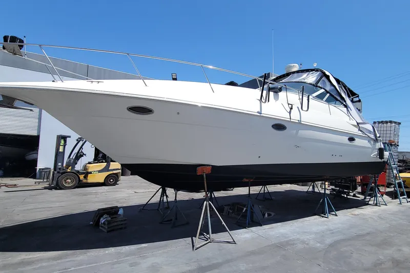 Grand Cru Yacht Photos Pics New bottom paint