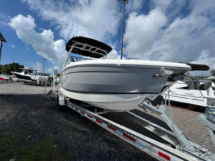  Yacht Photos Pics 2025 COBALT R6 OB - Image 2