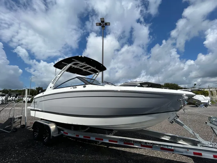  Yacht Photos Pics 2025 COBALT R6 OB - Image 1