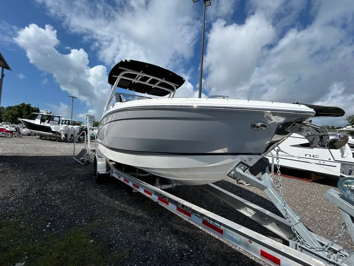  Yacht Photos Pics 2025 COBALT R6 OB - Image 2