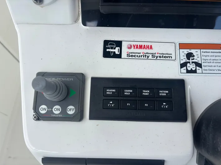  Yacht Photos Pics 2022 EDGEWATER 370 CC - Image 40