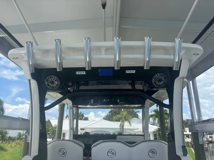  Yacht Photos Pics 2022 EDGEWATER 370 CC - Image 54