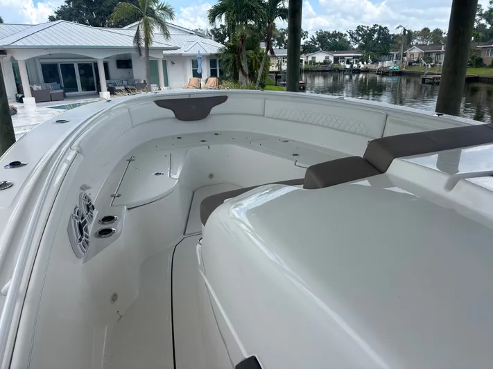  Yacht Photos Pics 2022 EDGEWATER 370 CC - Image 42