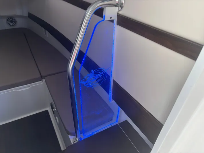  Yacht Photos Pics 2022 EDGEWATER 370 CC - Image 48