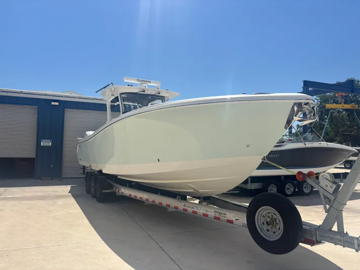  Yacht Photos Pics 2022 EDGEWATER 370 CC - Image 56