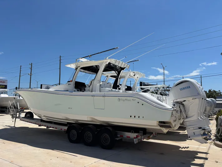  Yacht Photos Pics 2022 EDGEWATER 370 CC - Image 13