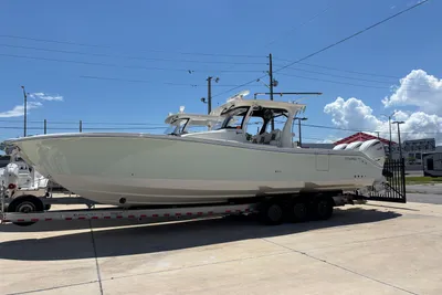 Edgewater 370 CC