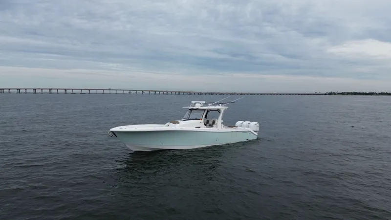  Yacht Photos Pics 2022 EDGEWATER 370 CC - Image 4