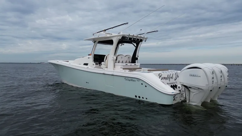  Yacht Photos Pics 2022 EDGEWATER 370 CC - Image 8