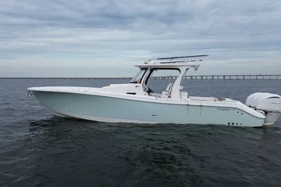 Edgewater 370 CC