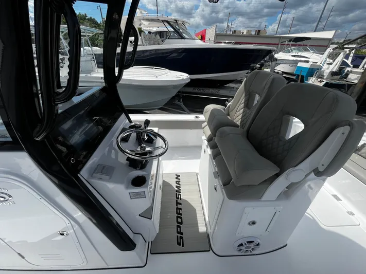  Yacht Photos Pics 2024 Sportsman 267 Masters Oe - Image 15