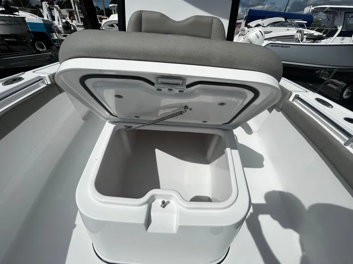  Yacht Photos Pics 2024 Sportsman 267 Masters Oe - Image 23