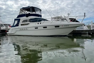 Sealine F44