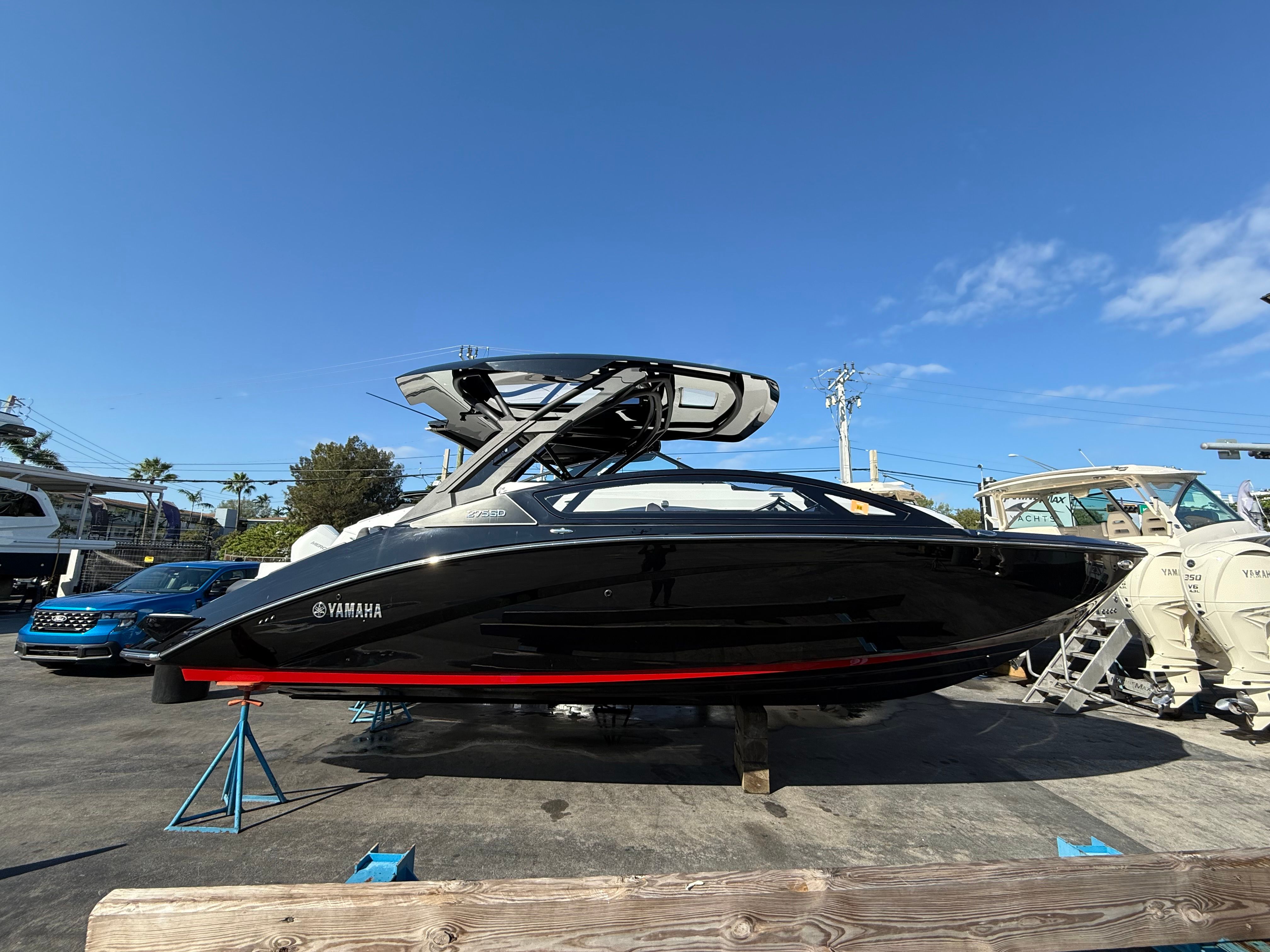 Yamaha Boats 275SD